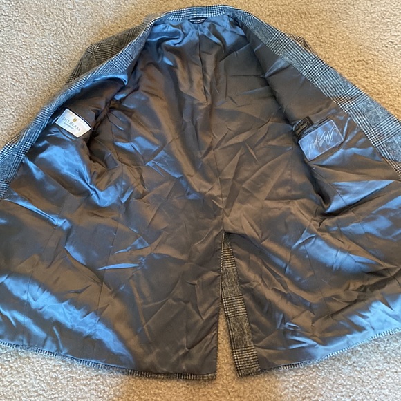 Vintage Bill Blass Men’s Suit Jacket, plaid. 100% camel hair - Picture 5 of 9